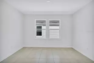 127 W Waverly Ln, Palm Coast, FL 32164 - Photo 4