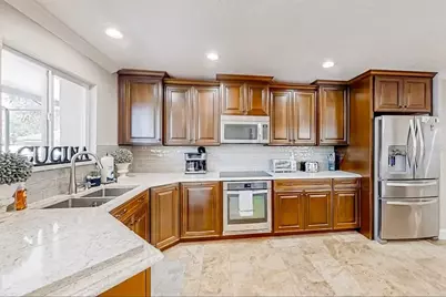 10 Comet Court, Palm Coast, FL 32137 - Photo 6