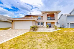 10 Comet Ct, Palm Coast, FL 32137 - Photo 1