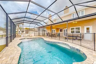 10 Comet Ct, Palm Coast, FL 32137 - Photo 2