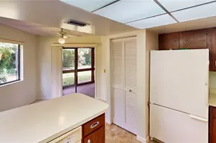 7 Surrey Ct, Palm Coast, FL 32137 - Photo 10