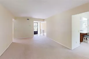 7 Surrey Ct, Palm Coast, FL 32137 - Photo 4