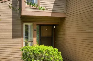 7 Surrey Ct, Palm Coast, FL 32137 - Photo 2