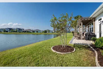 9 Los Lagos Boulevard, Palm Coast, FL 32137 - Photo 2