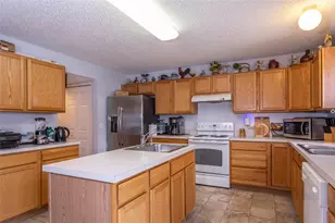 1 Pineland Ln, Palm Coast, FL 32164 - Photo 4