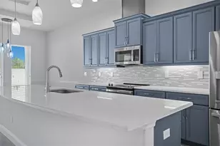 14 Del Palma Dr, Palm Coast, FL 32137 - Photo 2