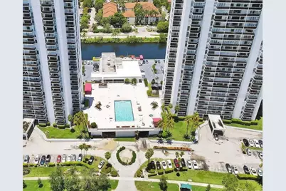 3675 N Country Club Drive #2110, Miami, FL 33180 - Photo 40