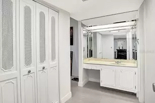 3675 N Country Club Dr, Miami, FL 33180 - Photo 28