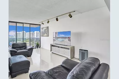 3675 N Country Club Drive #2110, Miami, FL 33180 - Photo 4