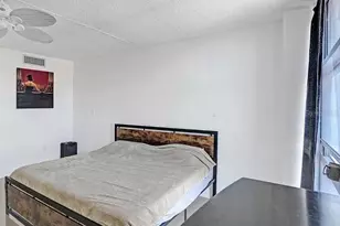 3675 N Country Club Dr, Miami, FL 33180 - Photo 10