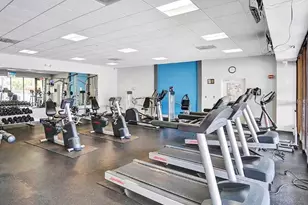 3675 N Country Club Dr, Miami, FL 33180 - Photo 38