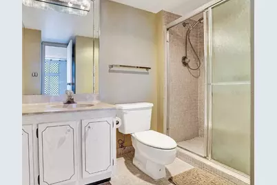 3675 N Country Club Drive #2110, Miami, FL 33180 - Photo 30