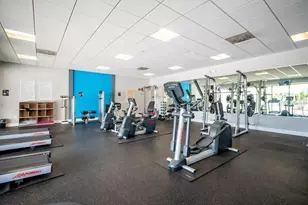 3675 N Country Club Dr, Miami, FL 33180 - Photo 18