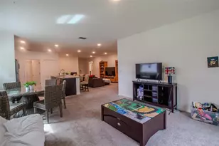 25 Ferndale Ln, Palm Coast, FL 32137 - Photo 12