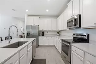 3047 Crossfield Dr, Green Cove Springs, FL 32043 - Photo 4