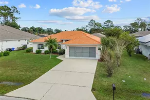 11 Princess Kathleen Ln, Palm Coast, FL 32164 - Photo 2