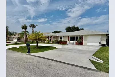 15 Cloverdale Court S, Palm Coast, FL 32137 - Photo 2