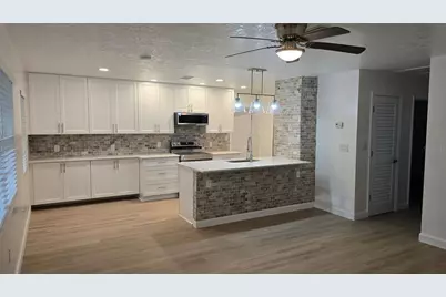 640 N Orange Avenue, Orange City, FL 32763 - Photo 2
