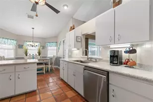 11 Flat Rock Ln, Palm Coast, FL 32137 - Photo 12
