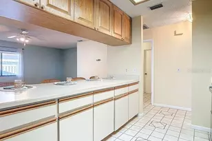 11 Clermont Ct, Palm Coast, FL 32137 - Photo 10