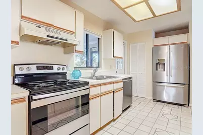 11 Clermont Court, Palm Coast, FL 32137 - Photo 12