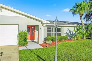 7 Clarendon Ct S, Palm Coast, FL 32137 - Photo 2