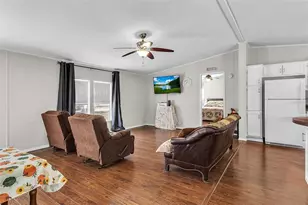 141 Cherokee Dr, Interlachen, FL 32148 - Photo 4