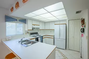 22 Whispering Pine Dr, Palm Coast, FL 32164 - Photo 18