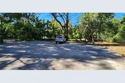 410 W Howry Avenue, Deland, FL 32720 - Photo 20