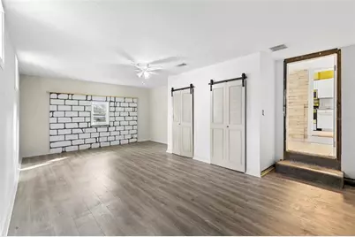 1334 NE 1st Avenue, Gainesville, FL 32641 - Photo 16