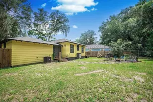 1334 NE 1st Ave, Gainesville, FL 32641 - Photo 24