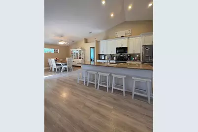 8 Bannerwood Lane, Palm Coast, FL 32137 - Photo 2