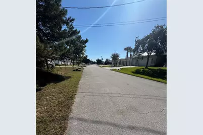 19 Freeport Lane, Palm Coast, FL 32137 - Photo 6