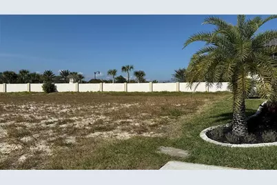 38 Del Palma Drive, Palm Coast, FL 32137 - Photo 1