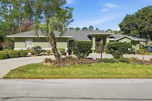 33 Poinsettia Ln, Palm Coast, FL 32164 - Photo 1