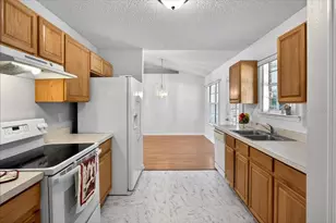 94 Whittington Dr, Palm Coast, FL 32164 - Photo 2