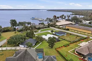 241 Crystal Cove Dr, Palatka, FL 32177 - Photo 4