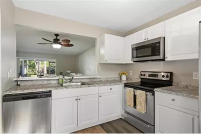 32 Kings Colony Court, Palm Coast, FL 32137 - Photo 8