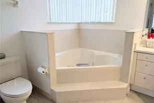 214 London Dr, Palm Coast, FL 32137 - Photo 12