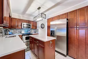 37224 Price Dr, Zephyrhills, FL 33541 - Photo 8