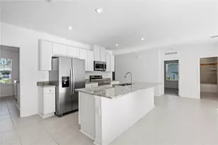 8 Bannbury Ln, Palm Coast, FL 32137 - Photo 4