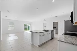 8 Bannbury Ln, Palm Coast, FL 32137 - Photo 2