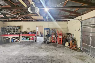 11455 SE Hwy 464C, Ocklawaha, FL 32179 - Photo 32