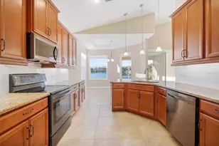 76 Park Pl Cir, Palm Coast, FL 32164 - Photo 2