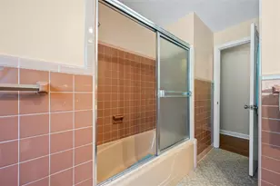 2238 NW 16th Ave, Gainesville, FL 32605 - Photo 26