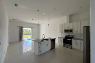 15 Regent Ln, Palm Coast, FL 32164 - Photo 2