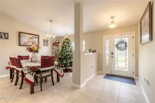 11 Robin Pl, Palm Coast, FL 32164 - Photo 2