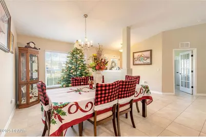 11 Robin Place, Palm Coast, FL 32164 - Photo 4