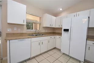 8 Regency Dr, Palm Coast, FL 32164 - Photo 10