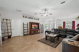 8 Zorro Ct, Palm Coast, FL 32164 - Photo 10